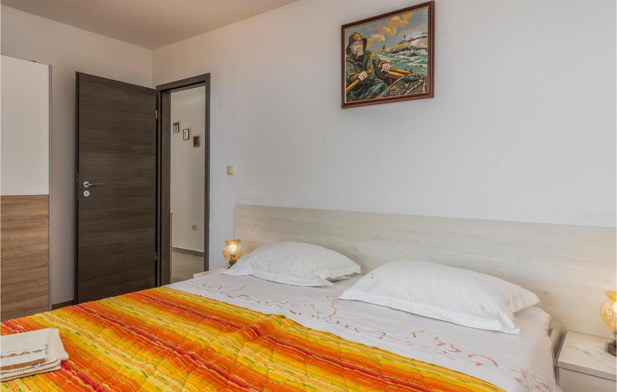 Lovely Apartment In Mali Losinj With Kitchen Exteriér fotografie