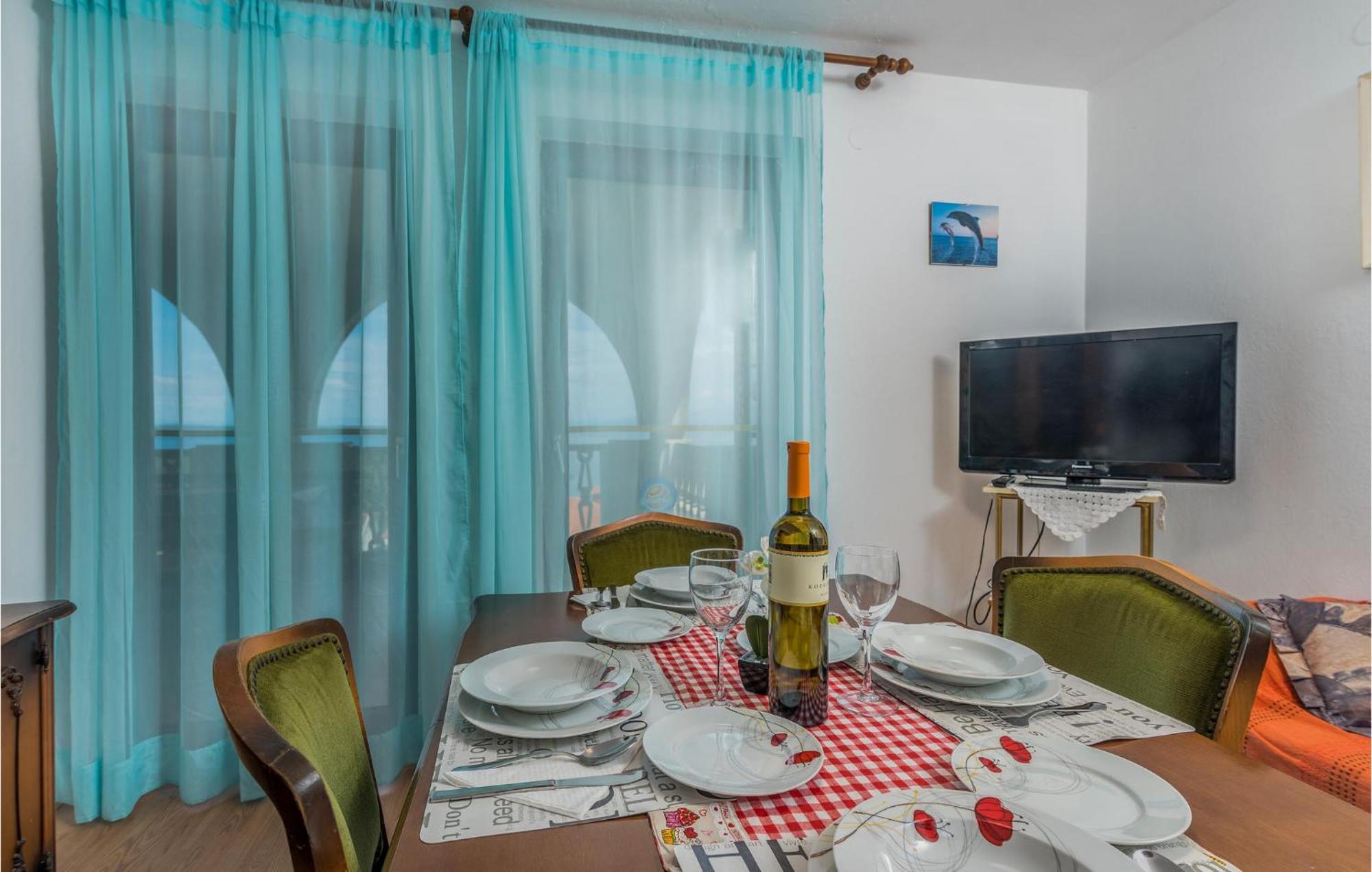Lovely Apartment In Mali Losinj With Kitchen Exteriér fotografie