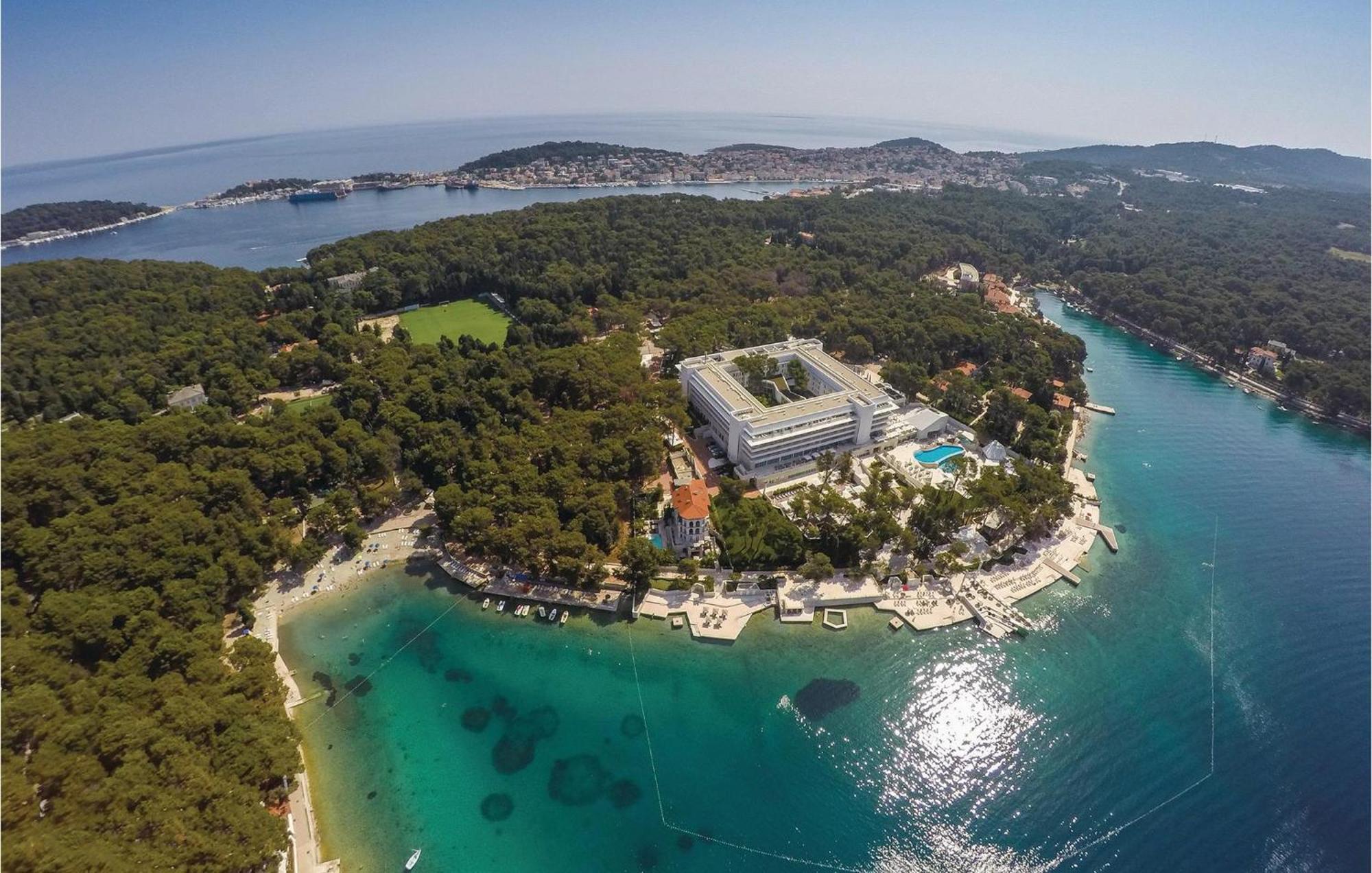 Lovely Apartment In Mali Losinj With Kitchen Exteriér fotografie
